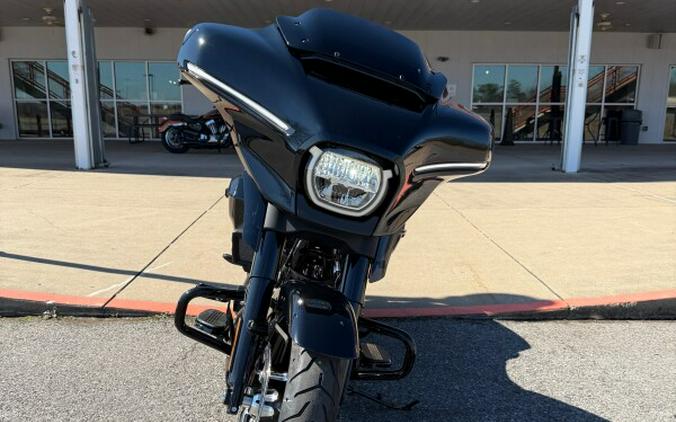 2026 Harley-Davidson® Street Glide® Vivid Black Black Trim