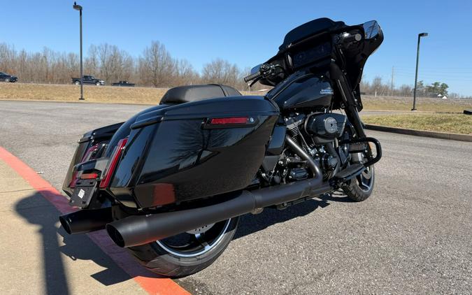 2026 Harley-Davidson® Street Glide® Vivid Black Black Trim