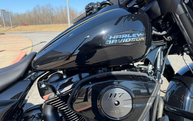 2026 Harley-Davidson® Street Glide® Vivid Black Black Trim