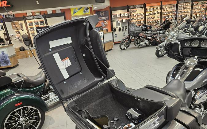 FLHTCUTG 2022 Tri Glide® Ultra