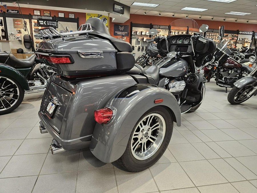 FLHTCUTG 2022 Tri Glide® Ultra