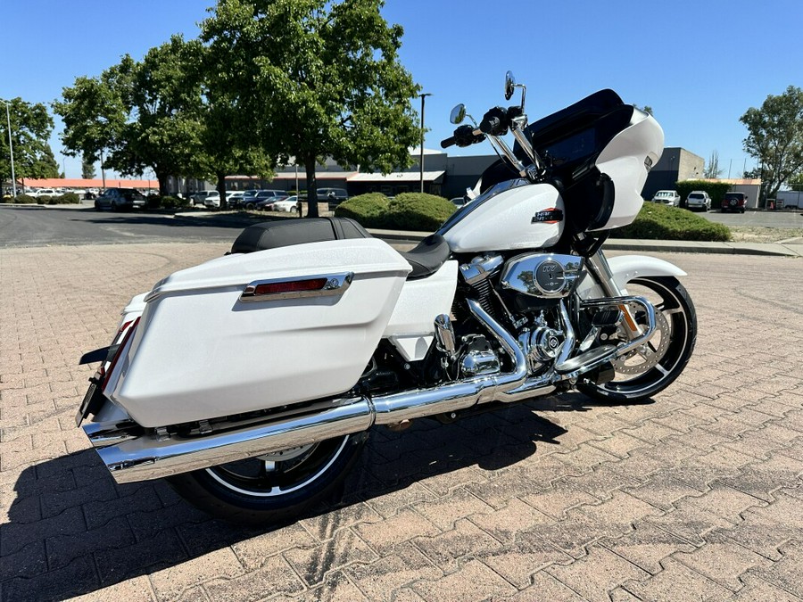 FLTRX 2024 Road Glide™