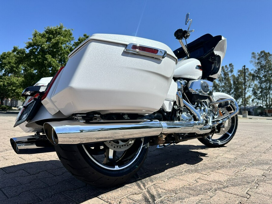 FLTRX 2024 Road Glide™