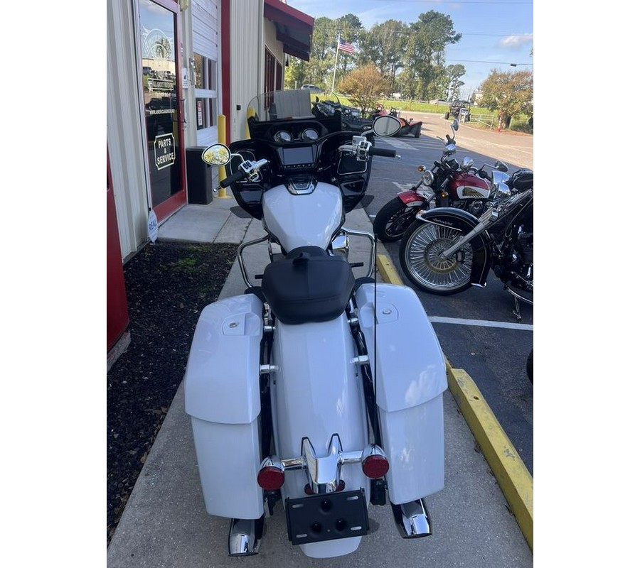 2024 Indian Motorcycle® Challenger® Limited Ghost White Metallic