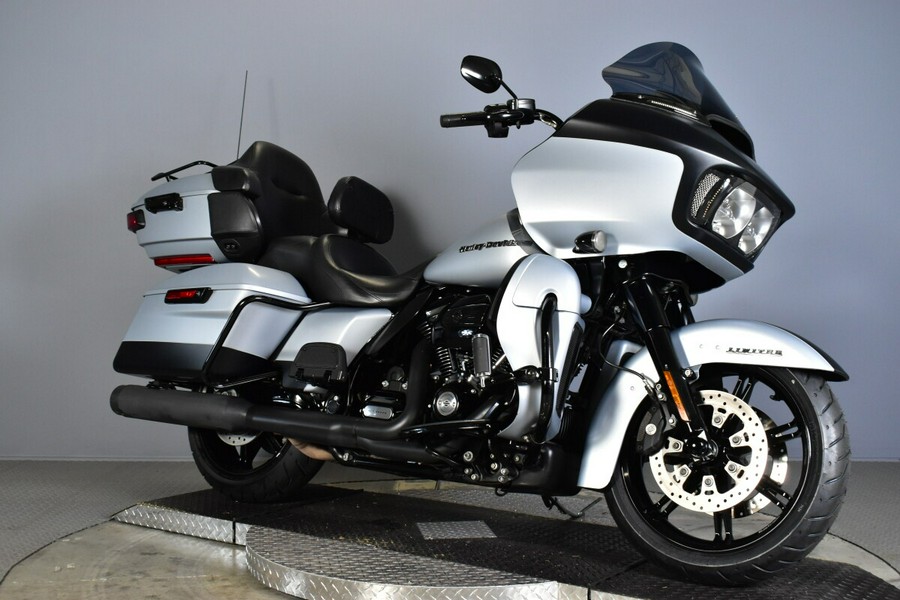 2020 Harley-Davidson Road Glide Limited – Black Option FLTRK