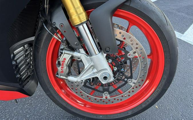 2023 Aprilia RSV4 1100