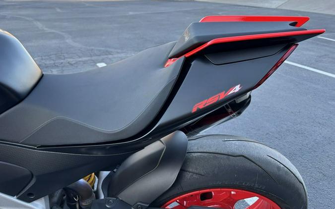 2023 Aprilia RSV4 1100