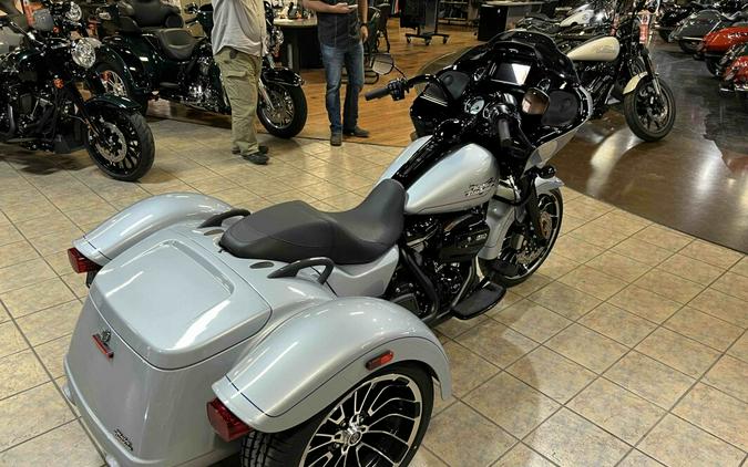 2024 Harley-Davidson Road Glide 3 Atlas Silver Metallic