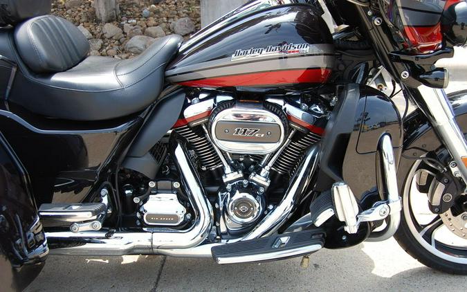 2020 Harley-Davidson® FLHTCUTGSE - CVO™ Tri Glide®