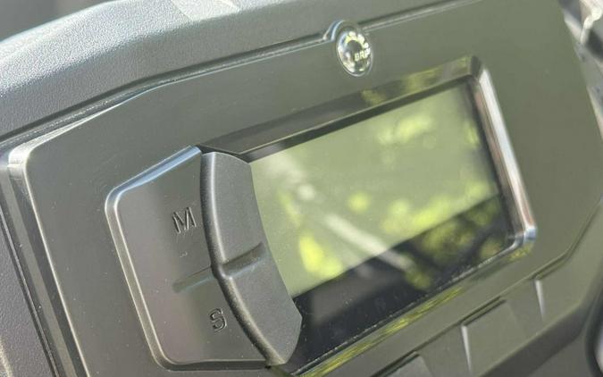 2025 Can-Am Defender DPS HD9