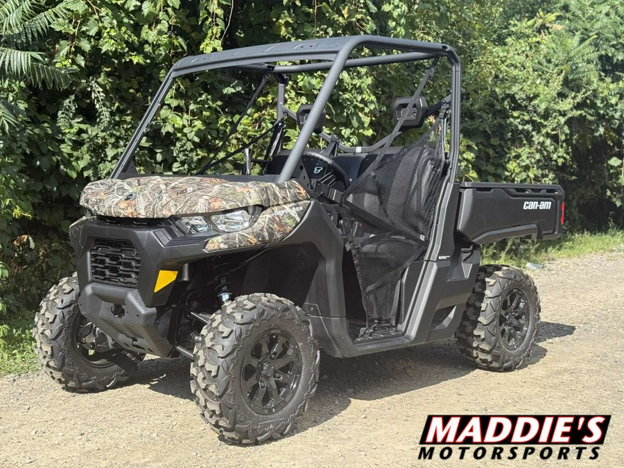 2025 Can-Am Defender DPS HD9