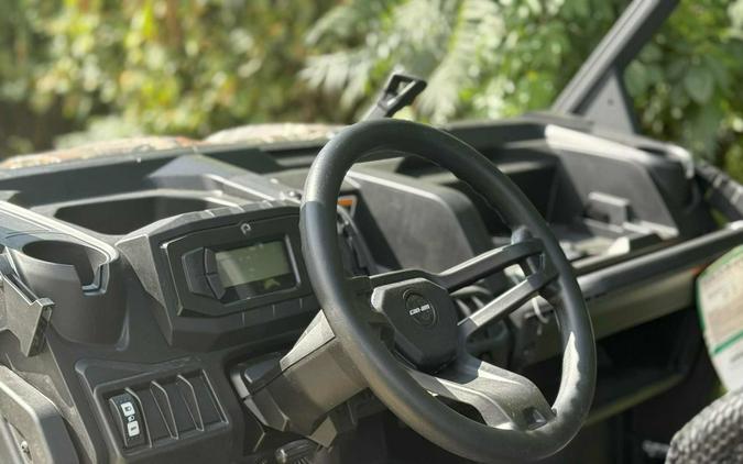 2025 Can-Am Defender DPS HD9