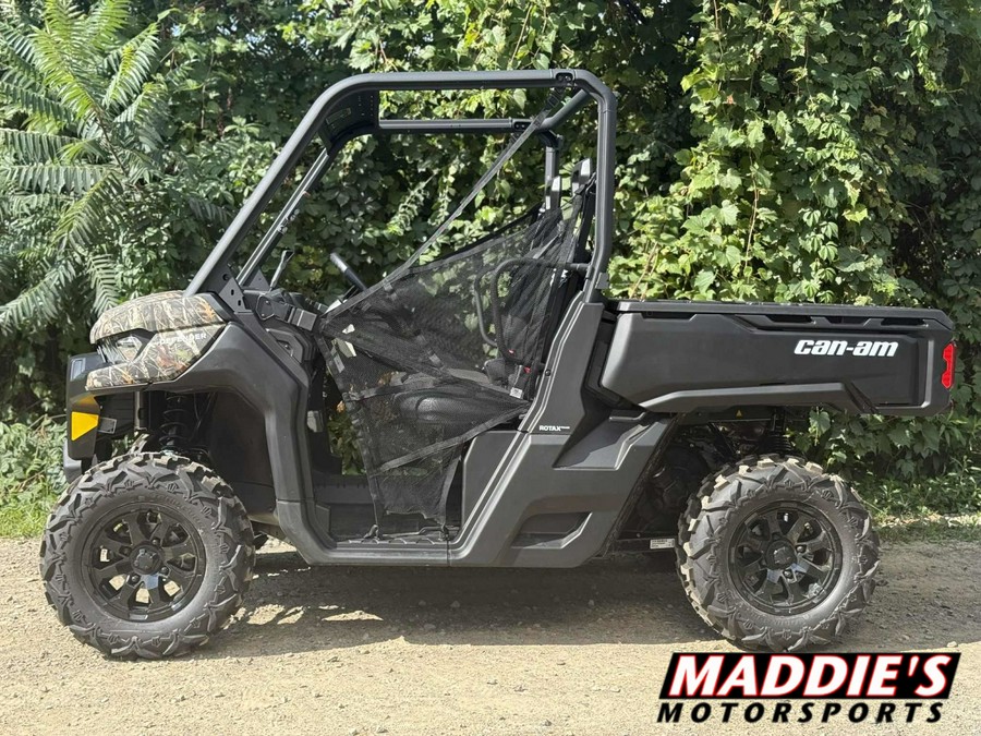 2025 Can-Am Defender DPS HD9