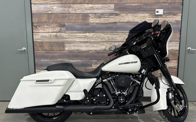 2018 Harley-Davidson® FLHXS - Street Glide® Special