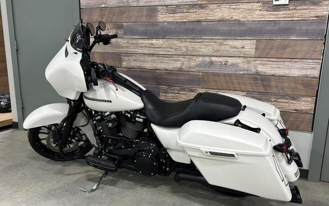 2018 Harley-Davidson® FLHXS - Street Glide® Special