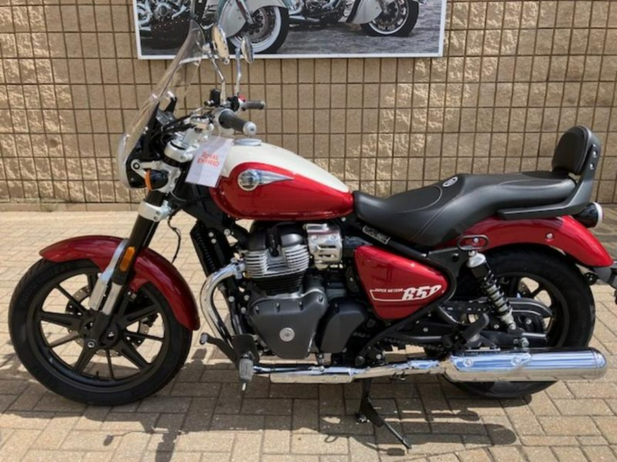 2024 Royal Enfield Super Meteor 650 Celestial Red