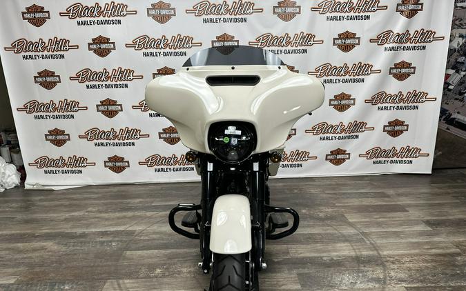 2022 Harley-Davidson® Street Glide® Special White Sand Pearl