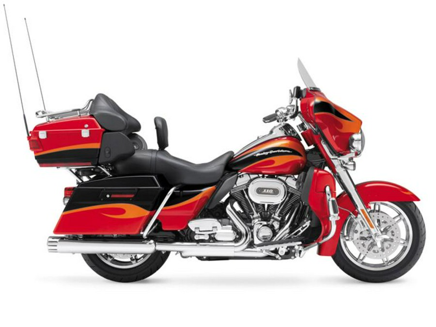 2013 Harley-Davidson® FLHTCUSE8 - CVO™ Ultra Classic® Electra Glide®