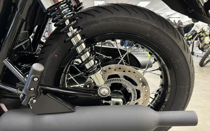 2026 Triumph Bonneville T120 Black Matt Silver Ice