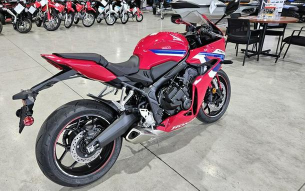2026 Honda CBR650R E-Clutch