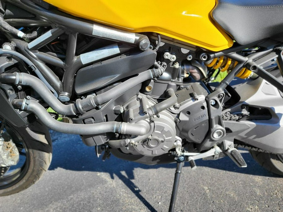 2018 Ducati Monster 821 Yellow