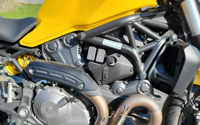 2018 Ducati Monster 821 Yellow