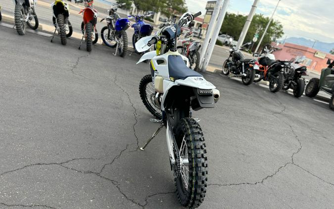 2025 Husqvarna TE 300