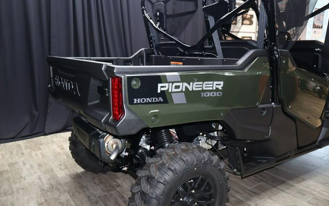 2025 Honda Pioneer 1000-6 Deluxe Crew