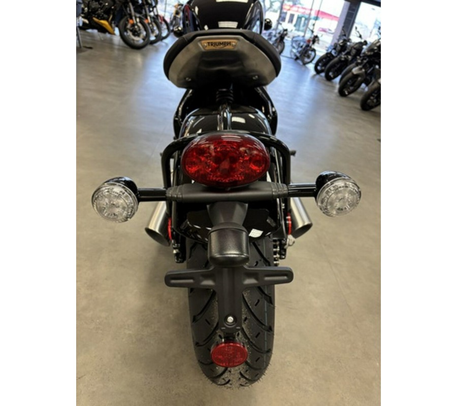 2026 Triumph Bonneville Bobber Jet Black