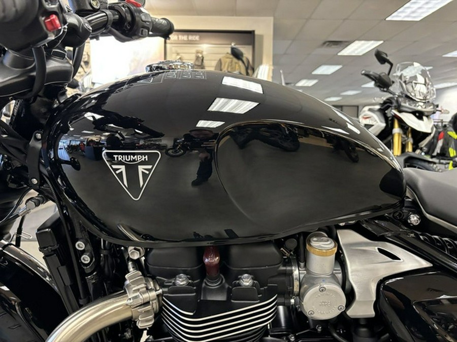 2026 Triumph Bonneville Bobber Jet Black