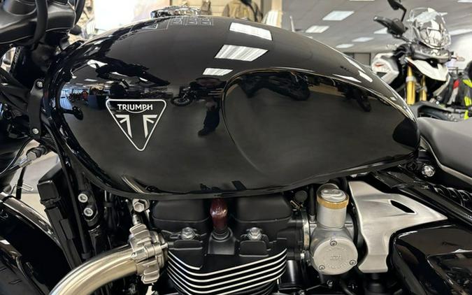 2026 Triumph Bonneville Bobber Jet Black