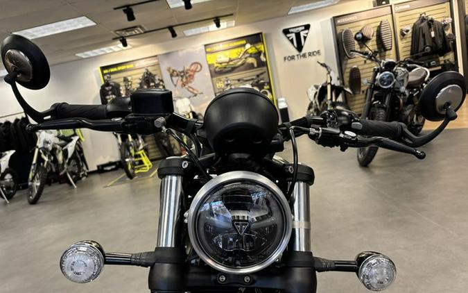2026 Triumph Bonneville Bobber Jet Black