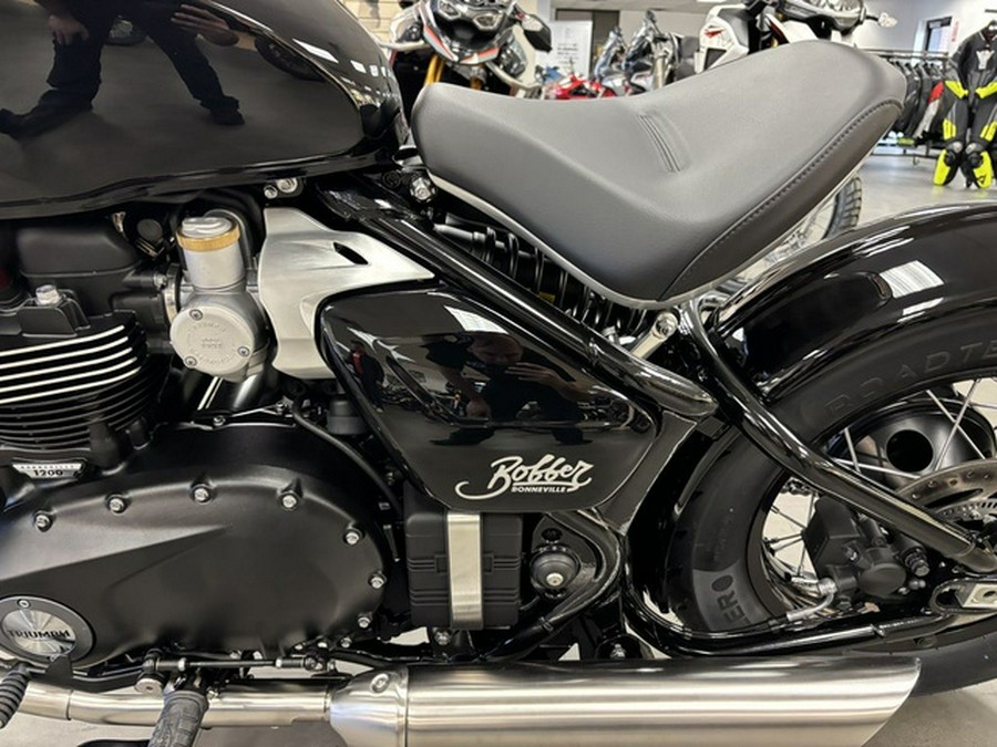 2026 Triumph Bonneville Bobber Jet Black