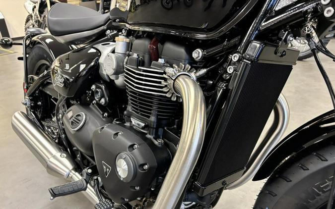 2026 Triumph Bonneville Bobber Jet Black