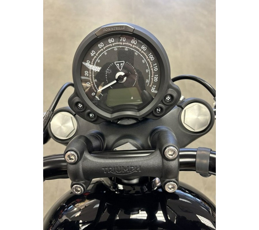 2026 Triumph Bonneville Bobber Jet Black