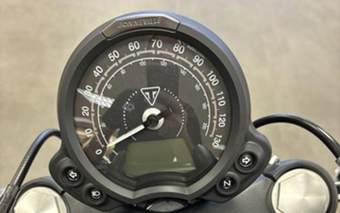 2026 Triumph Bonneville Bobber Jet Black