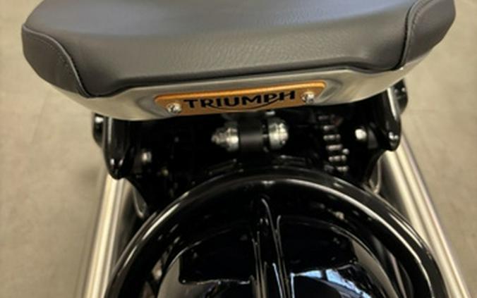 2026 Triumph Bonneville Bobber Jet Black