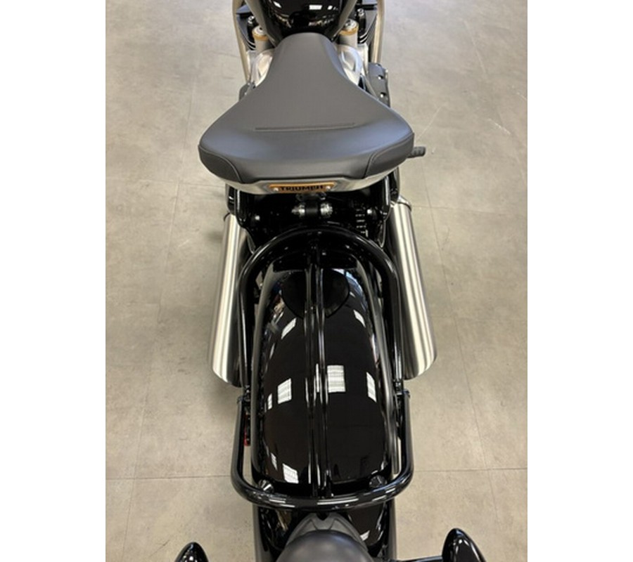 2026 Triumph Bonneville Bobber Jet Black