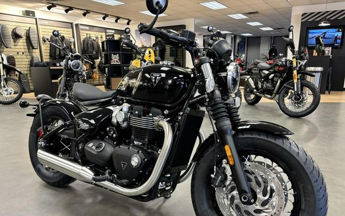 2026 Triumph Bonneville Bobber Jet Black