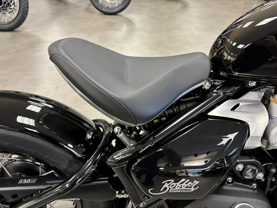 2026 Triumph Bonneville Bobber Jet Black