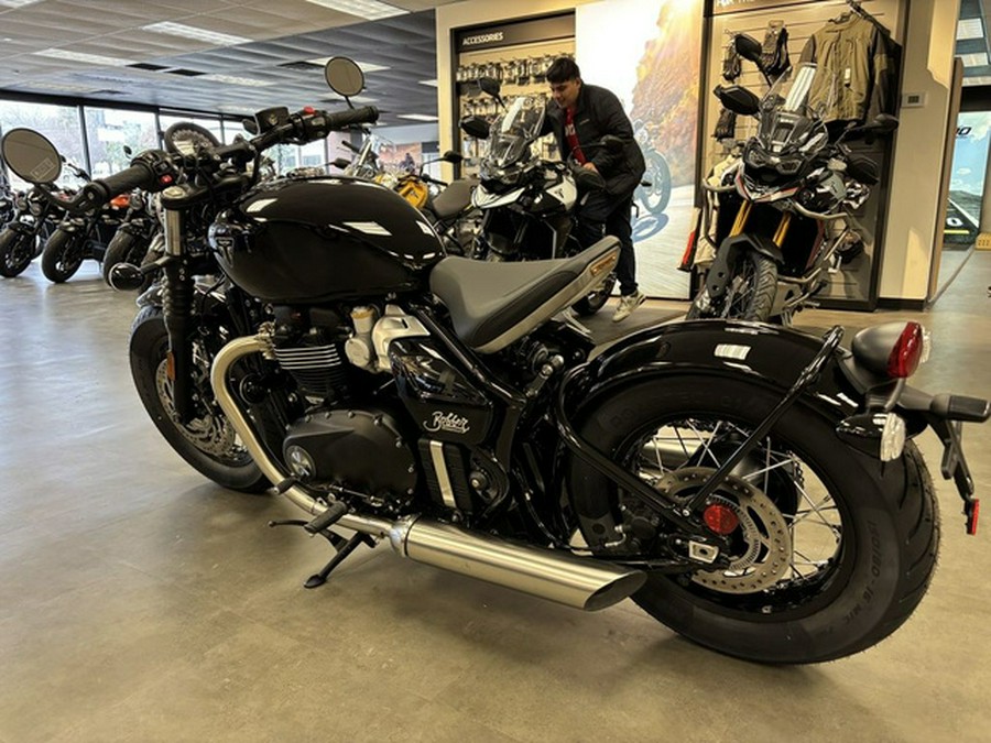 2026 Triumph Bonneville Bobber Jet Black