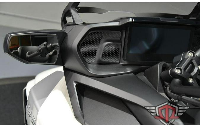 2026 Can-Am Spyder F3 Limited Platine