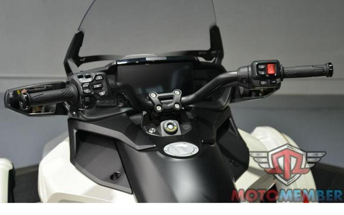 2026 Can-Am Spyder F3 Limited Platine