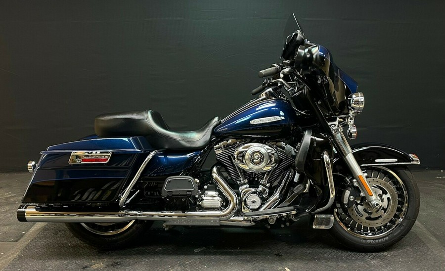 Harley-Davidson Electra Glide® Ultra Limited 2013 FLHTK BLUE