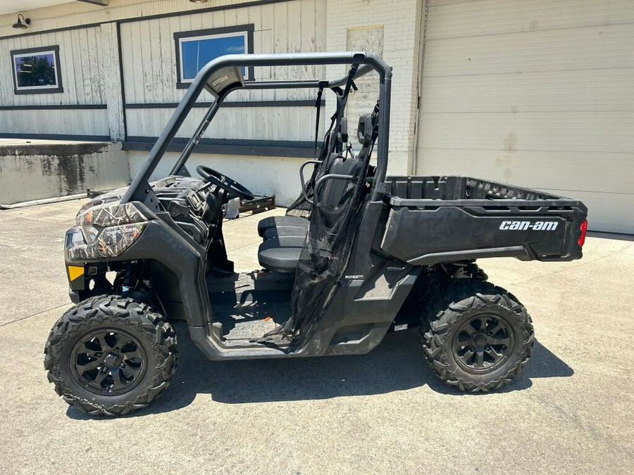 2024 Can-Am™ Defender DPS HD7