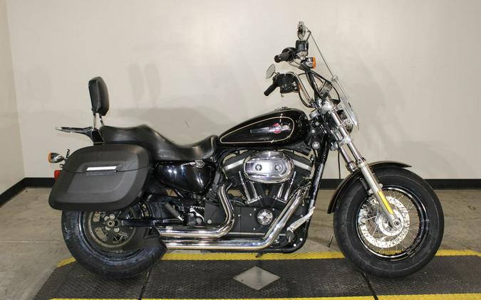 2015 Harley-Davidson® XL1200C - Sportster® 1200 Custom