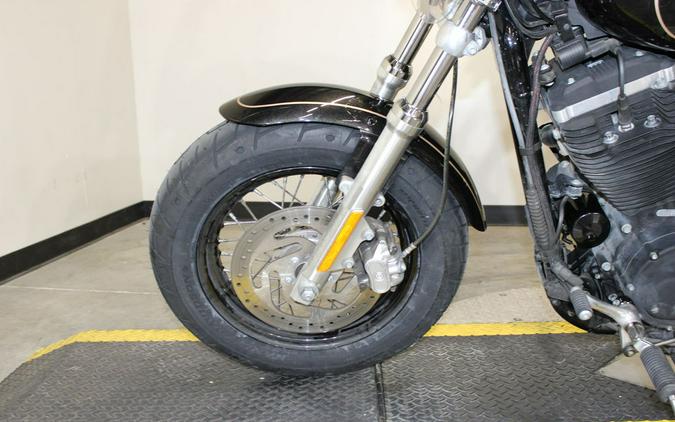 2015 Harley-Davidson® XL1200C - Sportster® 1200 Custom