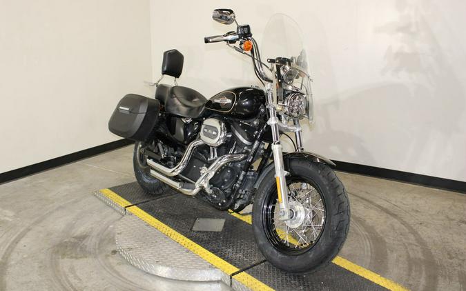 2015 Harley-Davidson® XL1200C - Sportster® 1200 Custom
