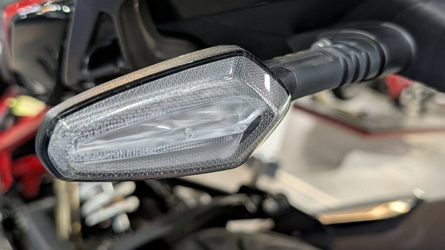 2025 BMW G 310 R Style Passion