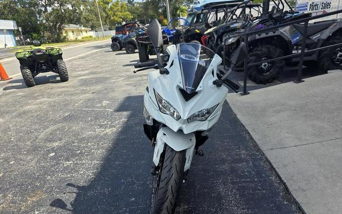 2026 Kawasaki Ninja® ZX™-4RR ABS